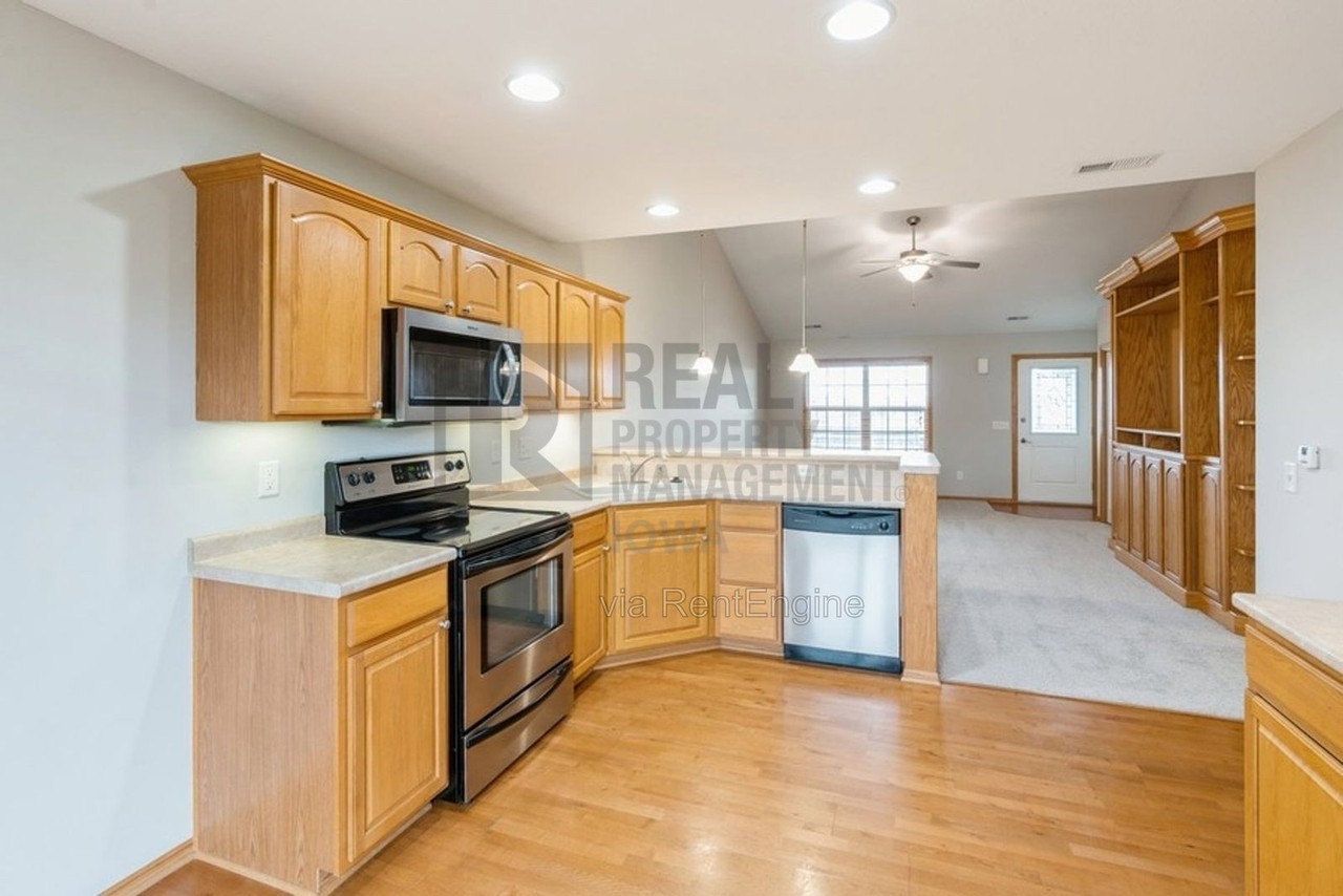 425 W Wright Rd - Photo 4 of 16