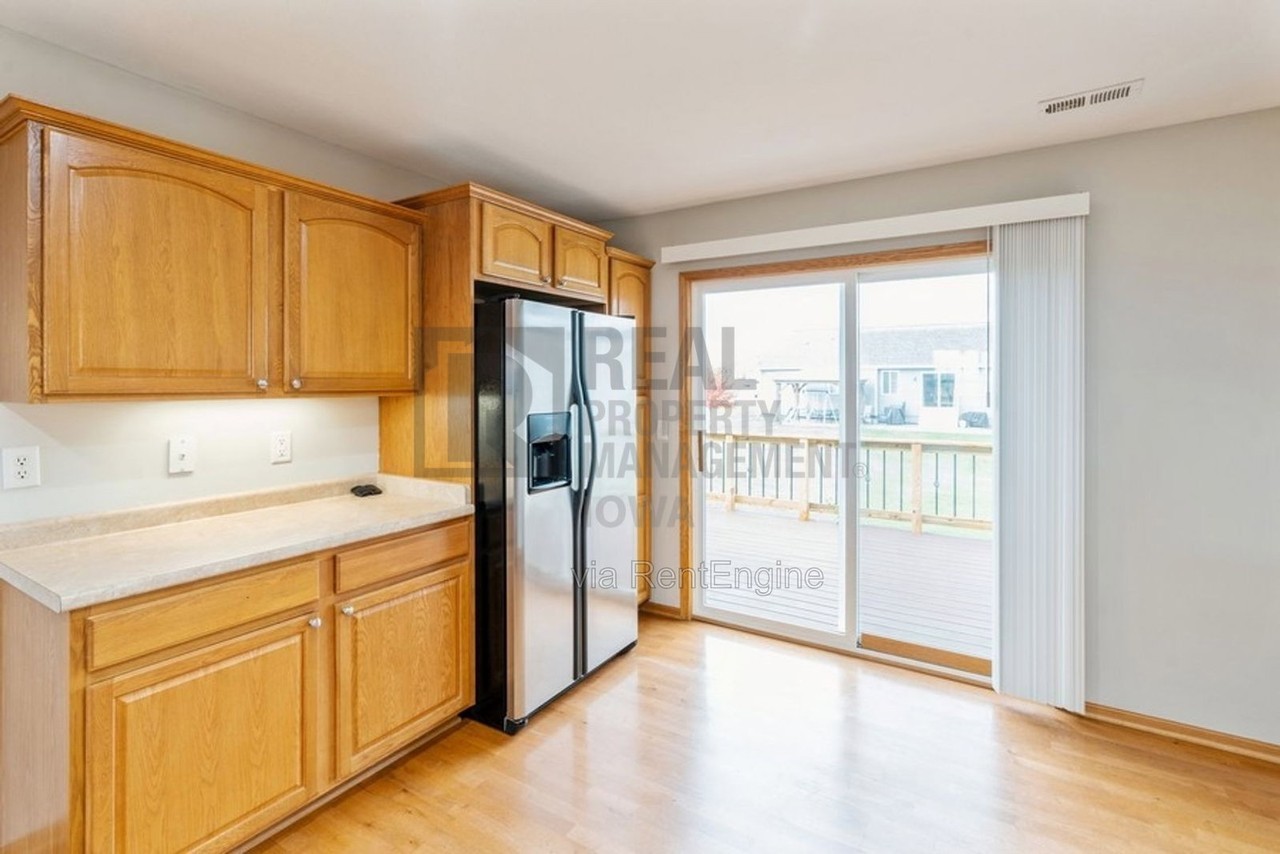425 W Wright Rd - Photo 6 of 16