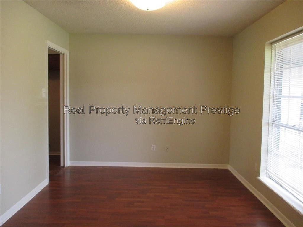 1122 Doris St - Photo 7 of 15