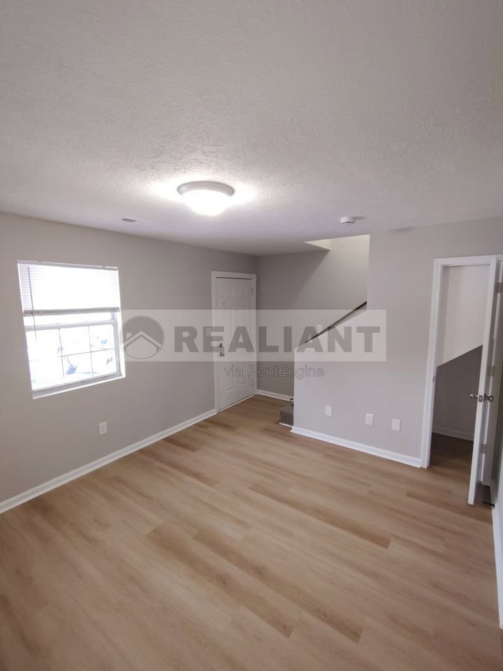 31 Hurley St #13 - Photo 3 of 15