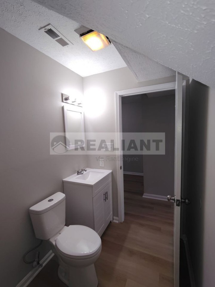31 Hurley St #13 - Photo 6 of 15
