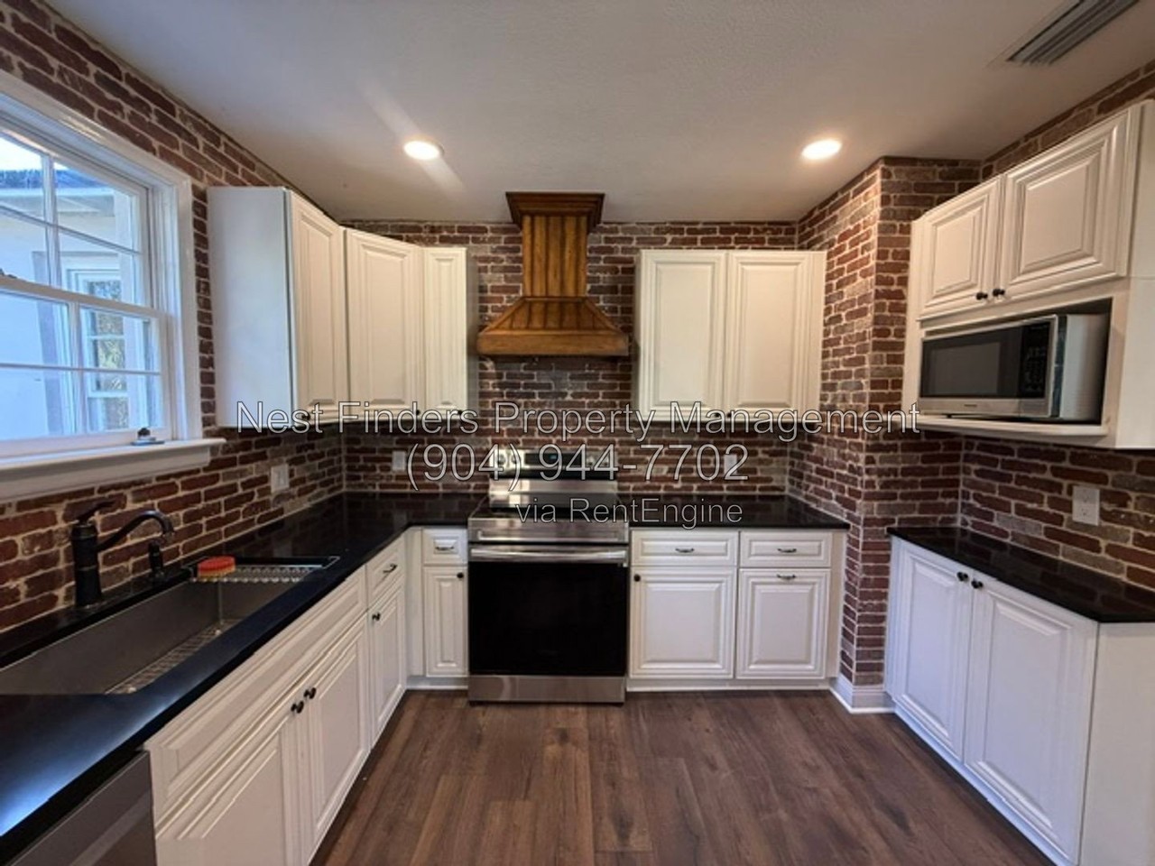 4571 Pinewood Ave - Photo 3 of 25