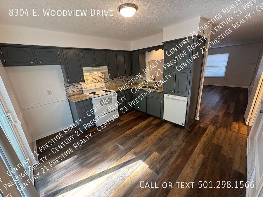 8304 Woodview Dr E #EB - Photo 5 of 12