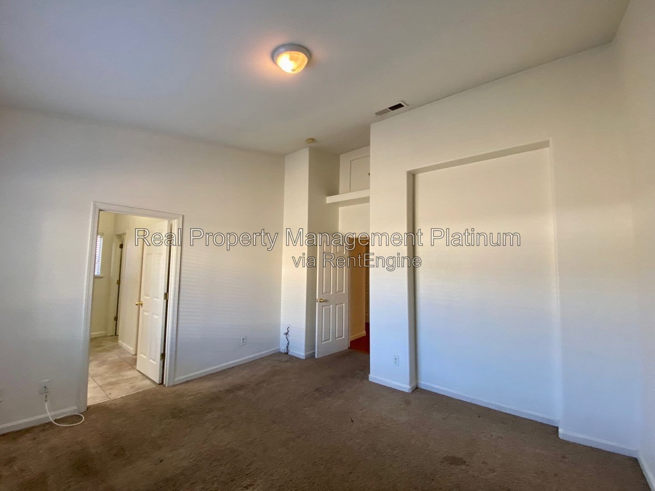 363 N Burgan Ave - Photo 7 of 29