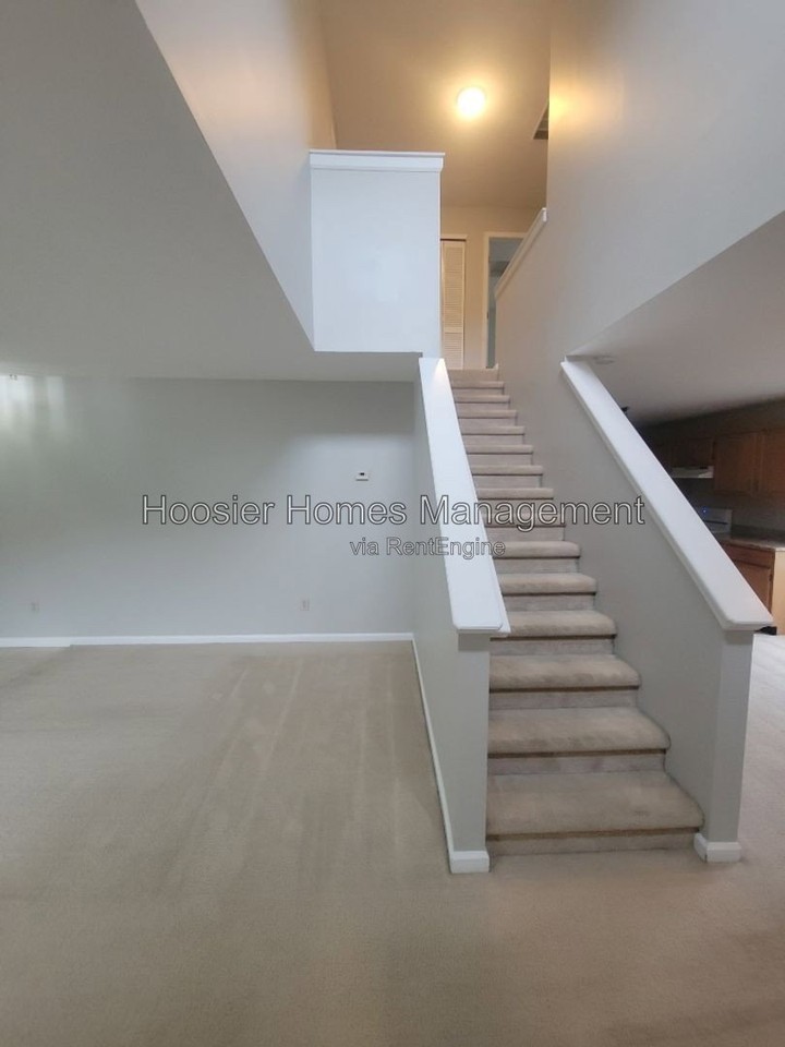 9893 Worthington Blvd - Photo 4 of 24