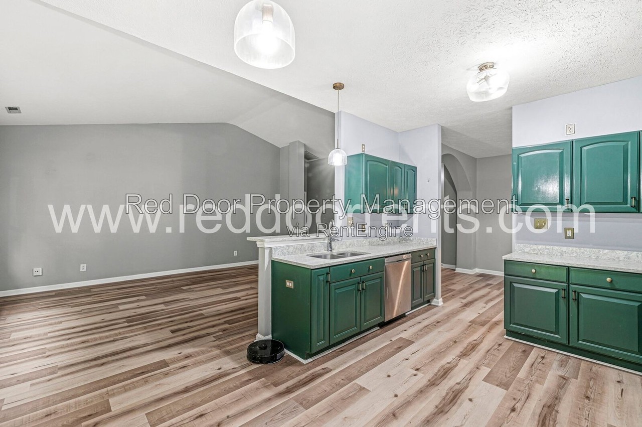 5841 Hornbean Ct - Photo 7 of 25