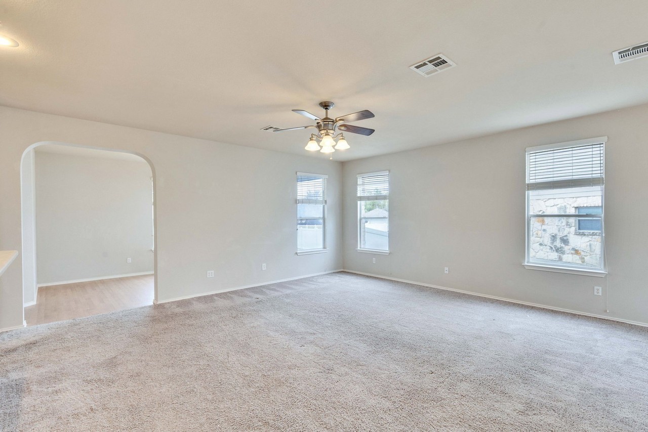 124 Joshua Tree Cir - Photo 6 of 50