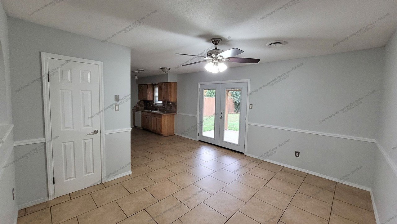 3404 Iola Ave - Photo 4 of 17