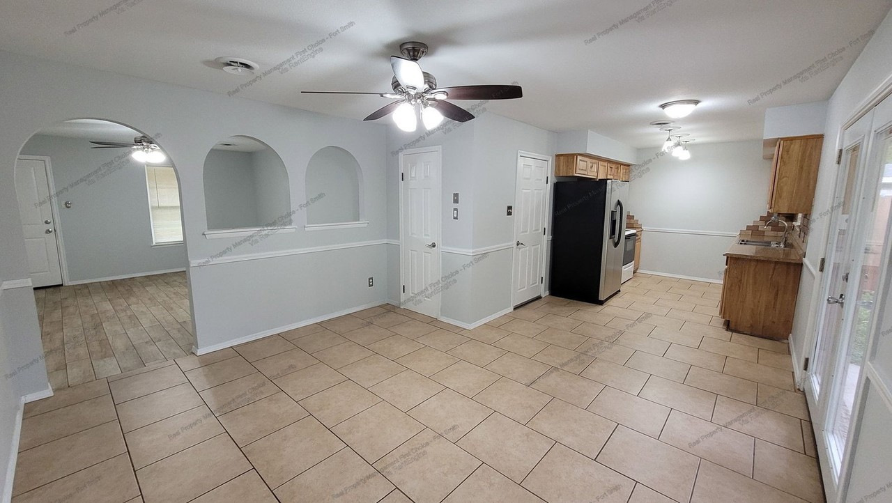 3404 Iola Ave - Photo 5 of 17