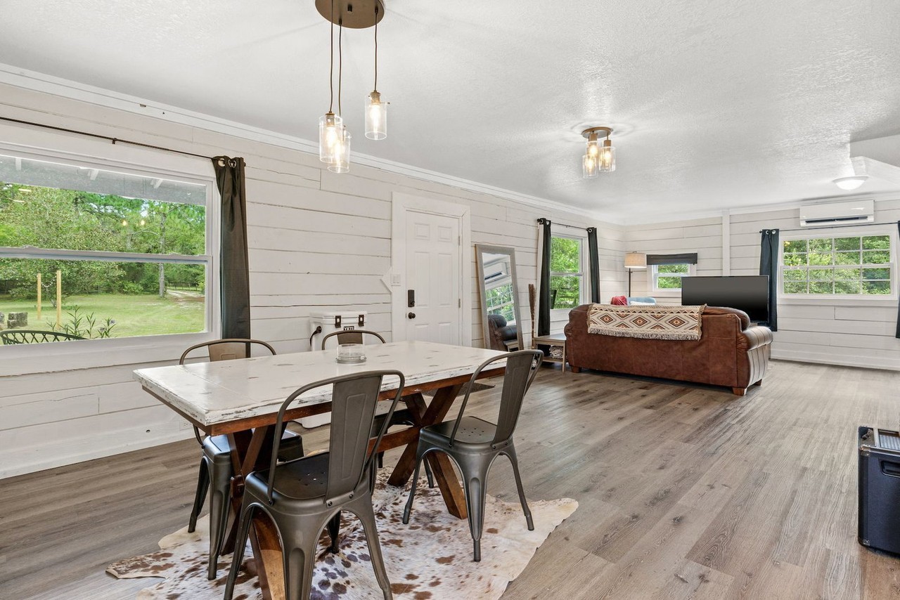 5325 Nodoc Rd - Photo 4 of 15