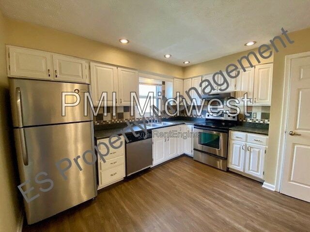 1044 Delray Dr - Photo 6 of 26