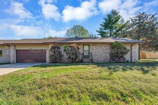 304 N Elm Ave - Photo 1 of 1