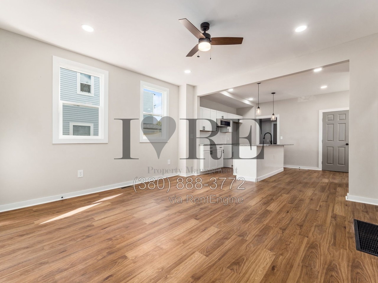 905 Bellows Ave - Photo 7 of 35