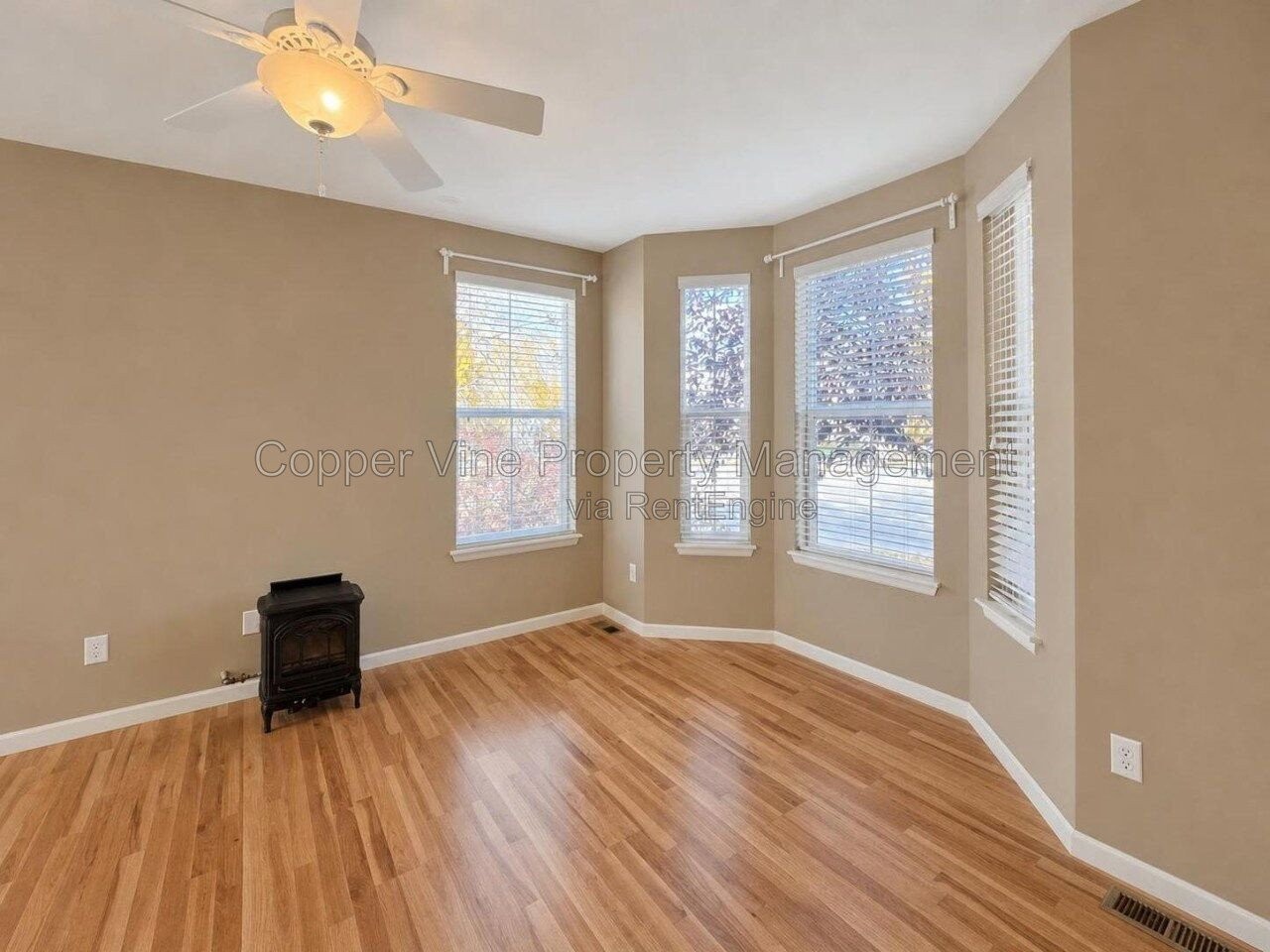 340 Riverton Rd - Photo 6 of 36
