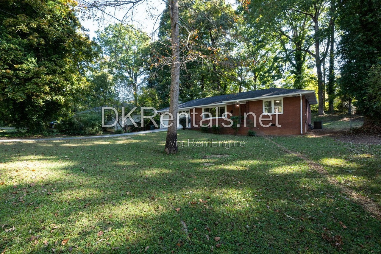 165 Charles Ave Se - Photo 5 of 24