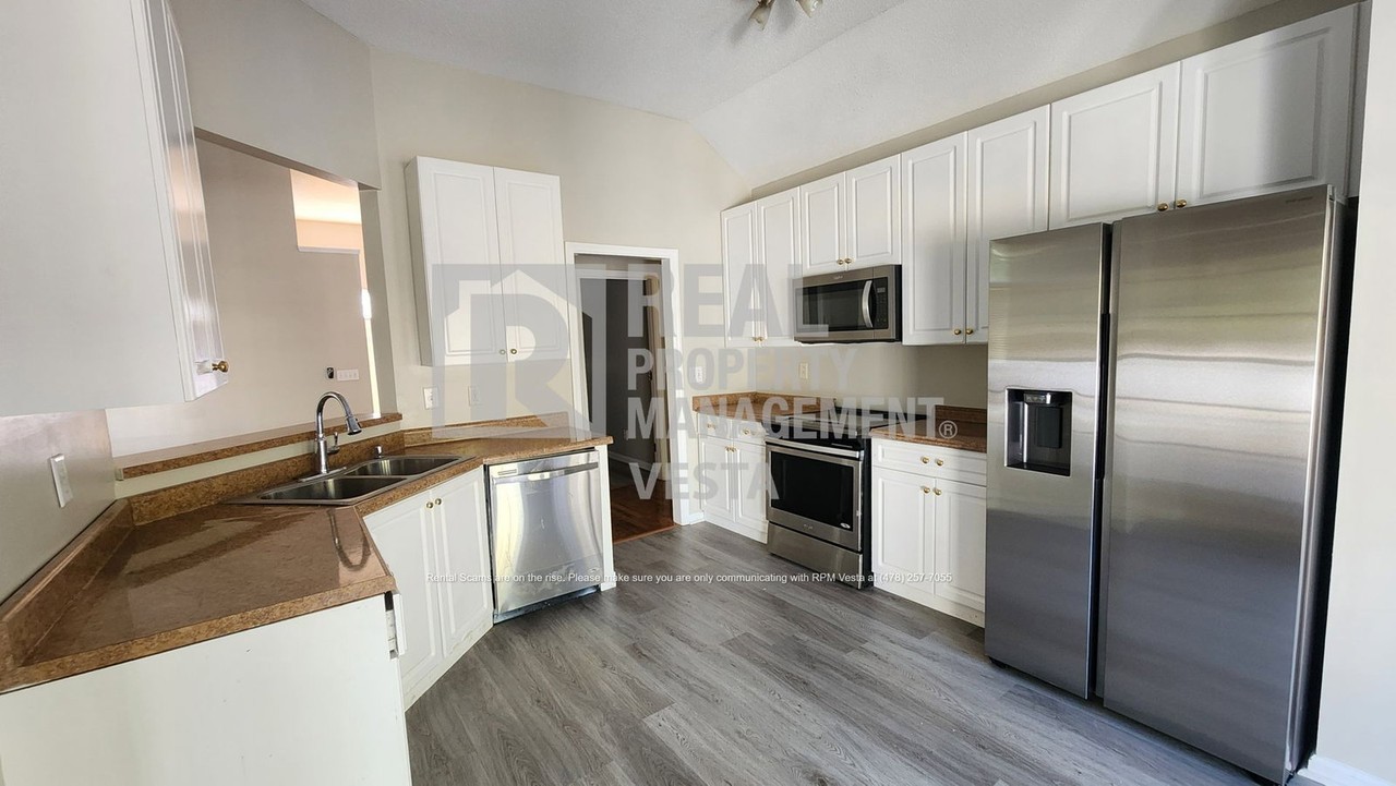 428 Ashville Dr - Photo 3 of 16