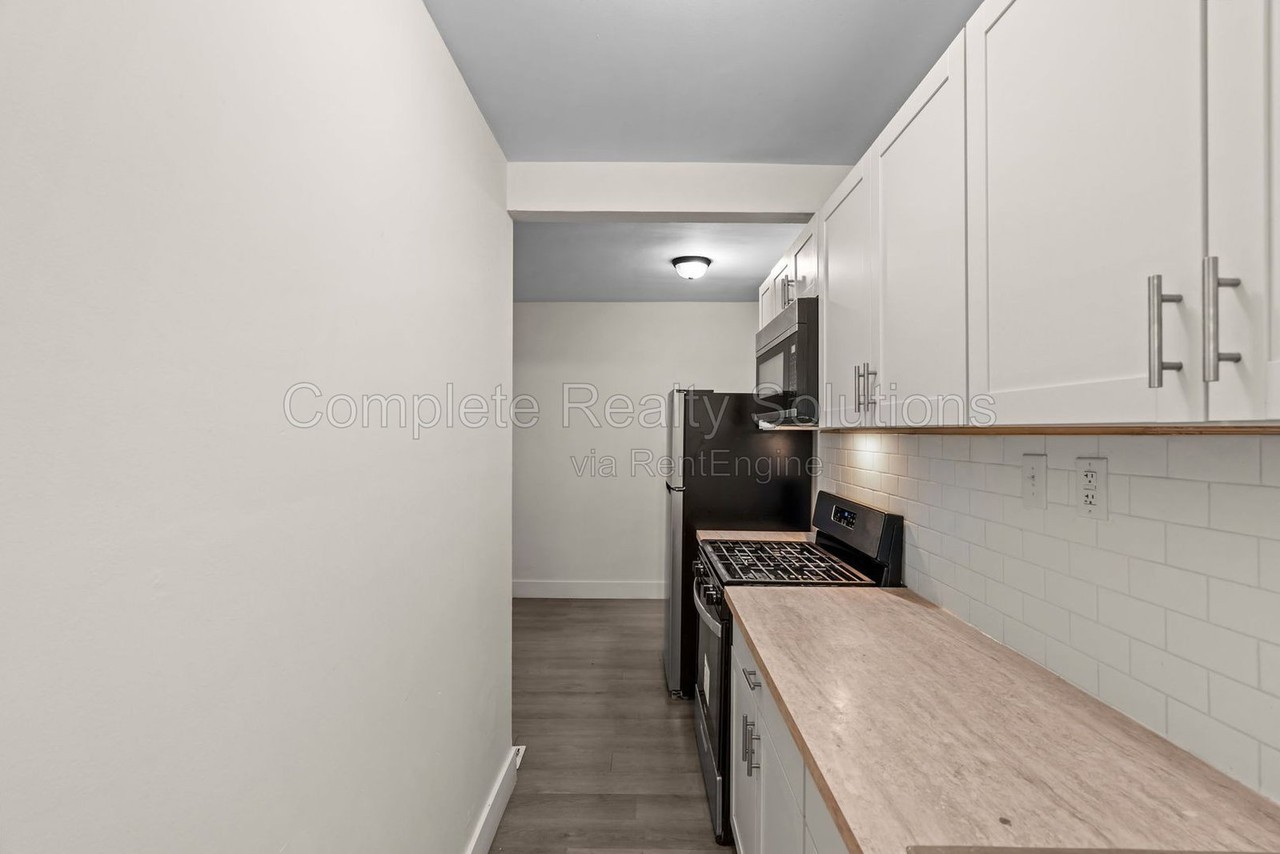 4734 S Grand Blvd #1S - Photo 3 of 27