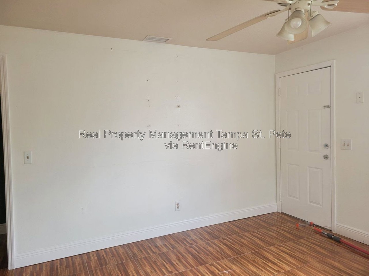 3422 W Idlewild Ave #4 - Photo 3 of 20