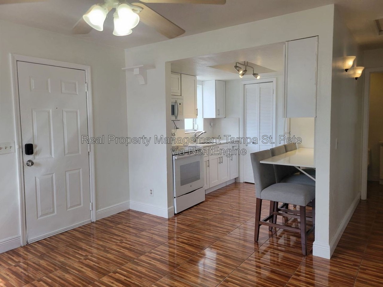 3422 W Idlewild Ave #4 - Photo 4 of 20