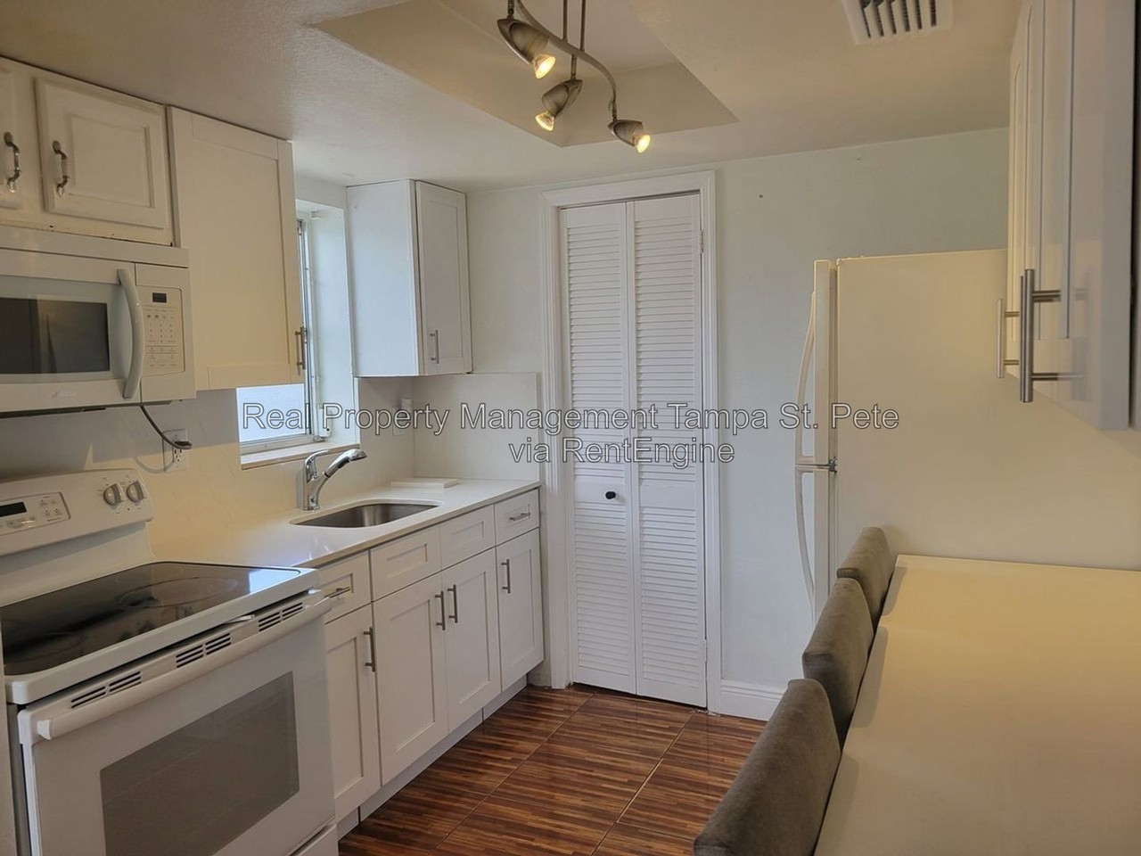 3422 W Idlewild Ave #4 - Photo 5 of 20