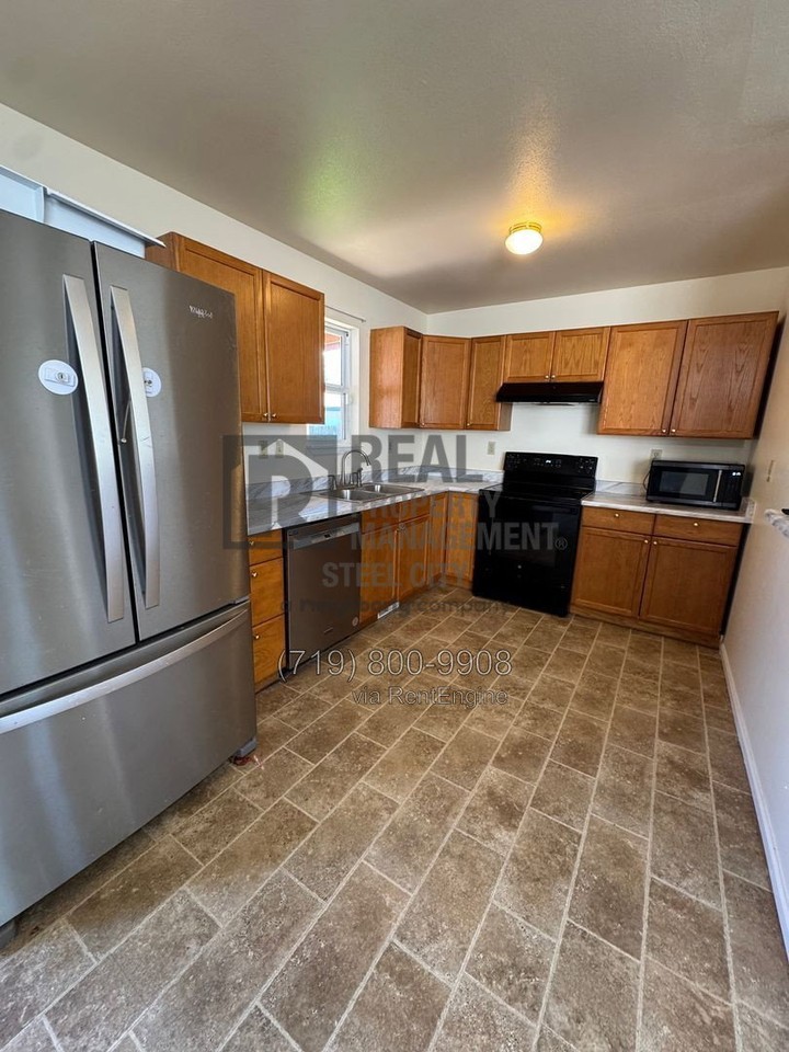 2118 W 19th St - Photo 7 of 25
