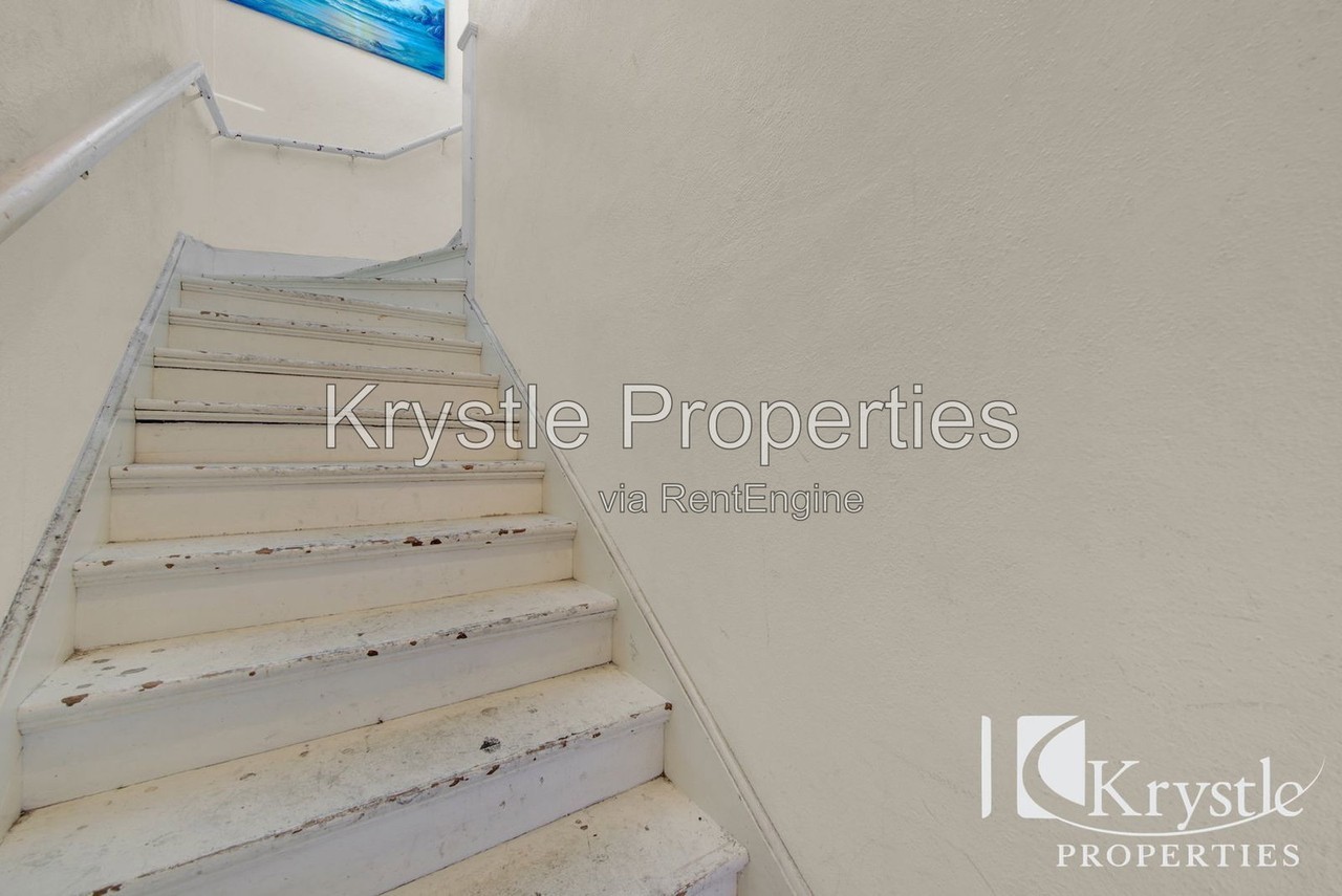 120 Tennessee St #A - Photo 3 of 16