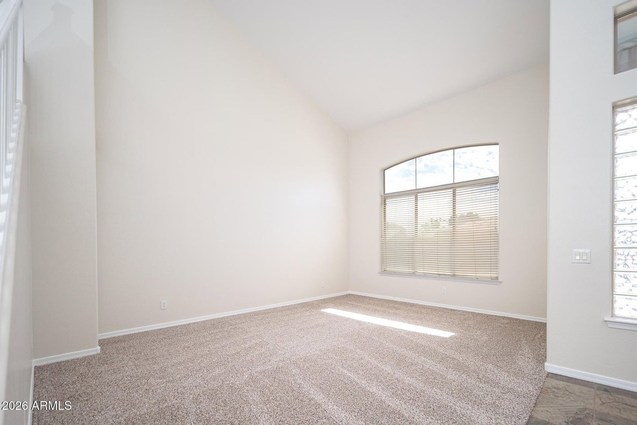 18320 W Banff Ln - Photo 3 of 37