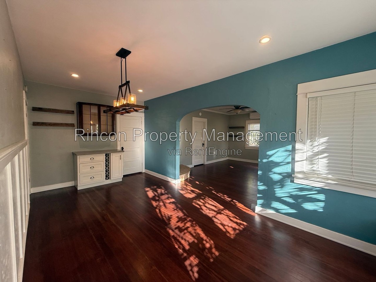 389 Hurst Ave - Photo 2 of 17