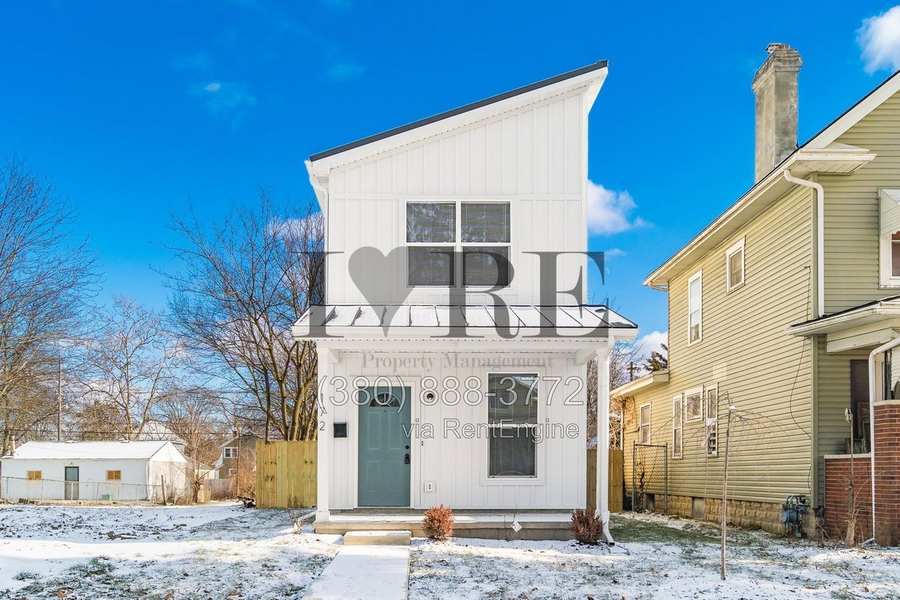 172 Whitethorne Ave #172 - Photo 3 of 34