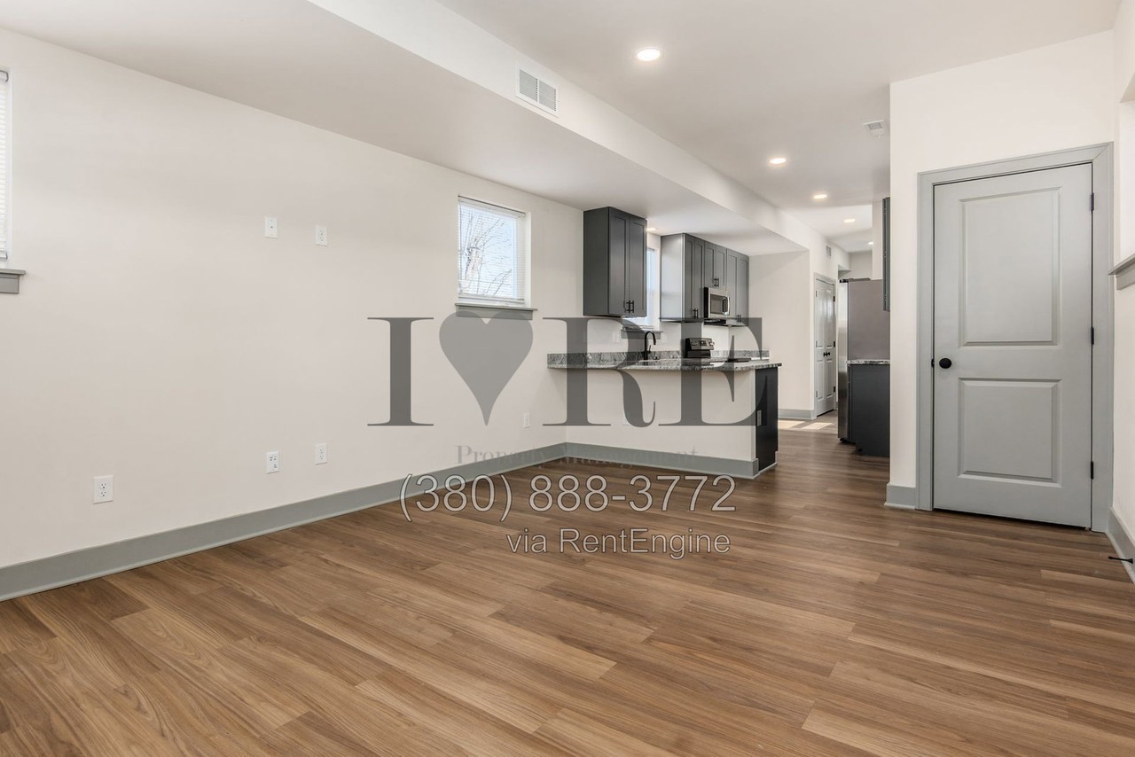 172 Whitethorne Ave #172 - Photo 7 of 34