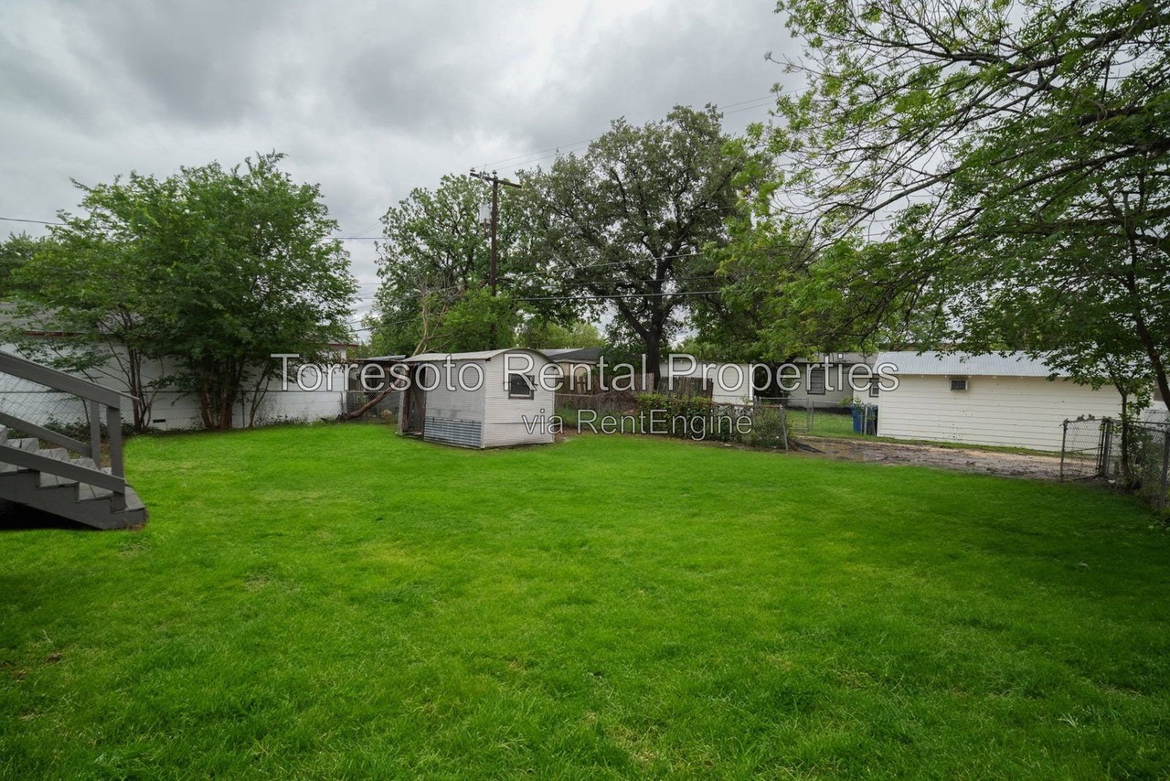 730 Cravens Ave - Photo 4 of 9