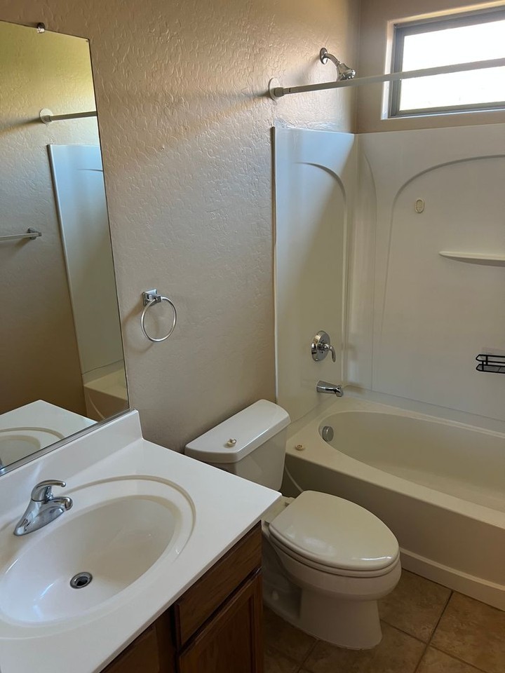 45553 W Sky Ln - Photo 6 of 9