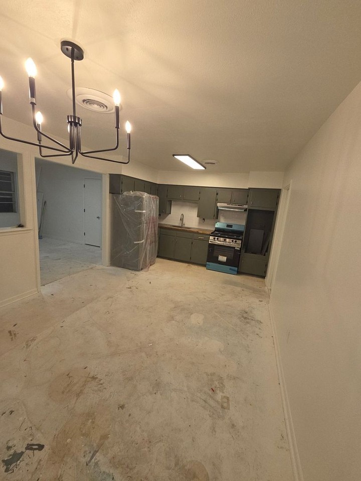 1008 S 27th St - Photo 3 of 7