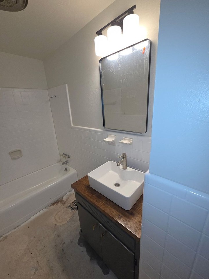 1008 S 27th St - Photo 4 of 7