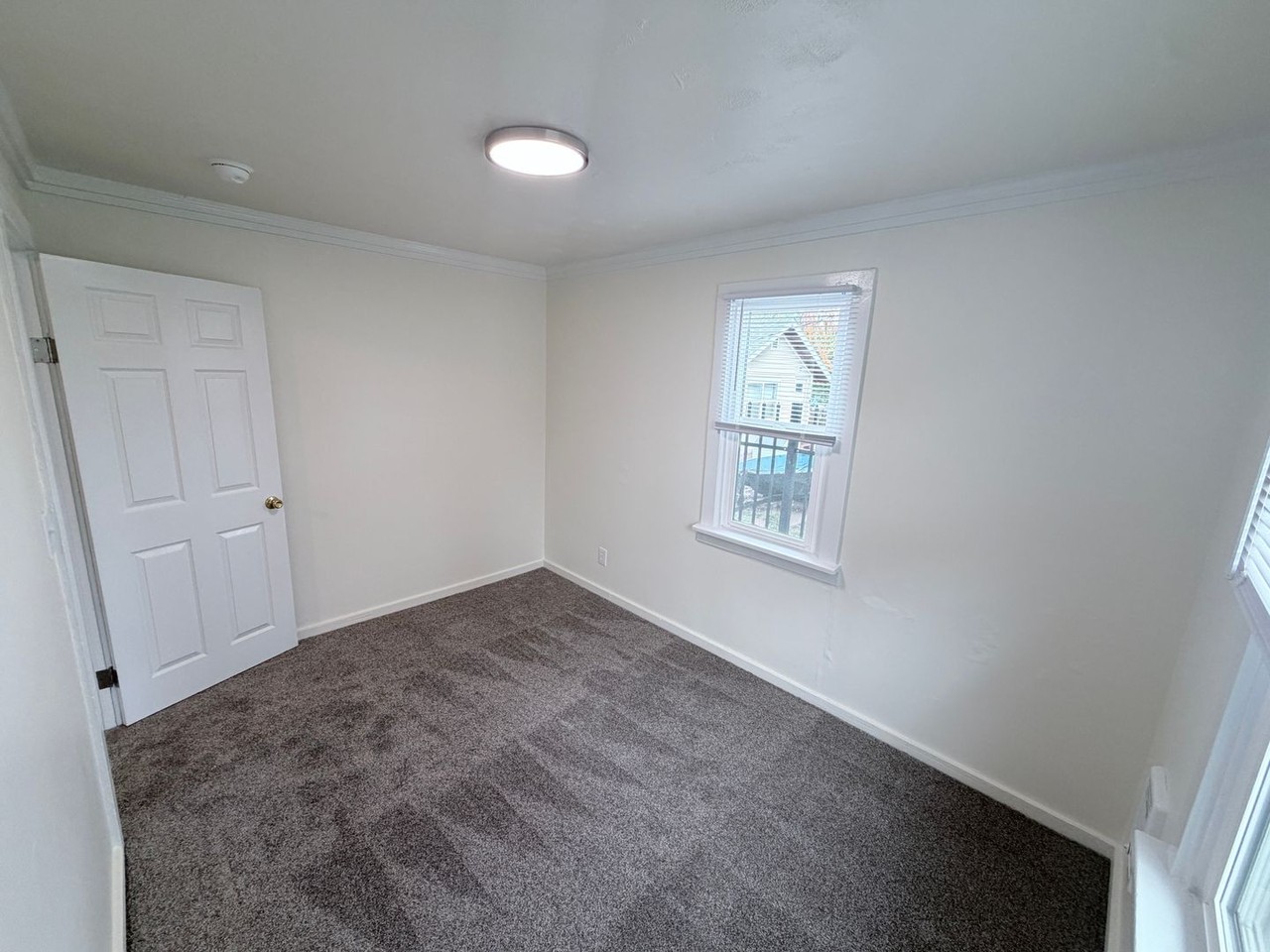 2385 Cherry Ave Ne - Photo 3 of 10