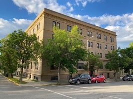 featured image of 206 W Lawrence St