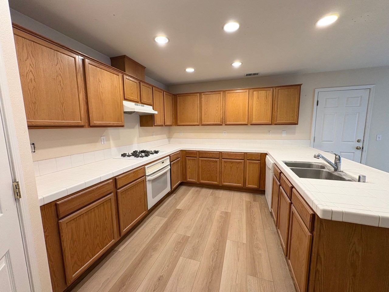 307 Turnstone Cir - Photo 5 of 22