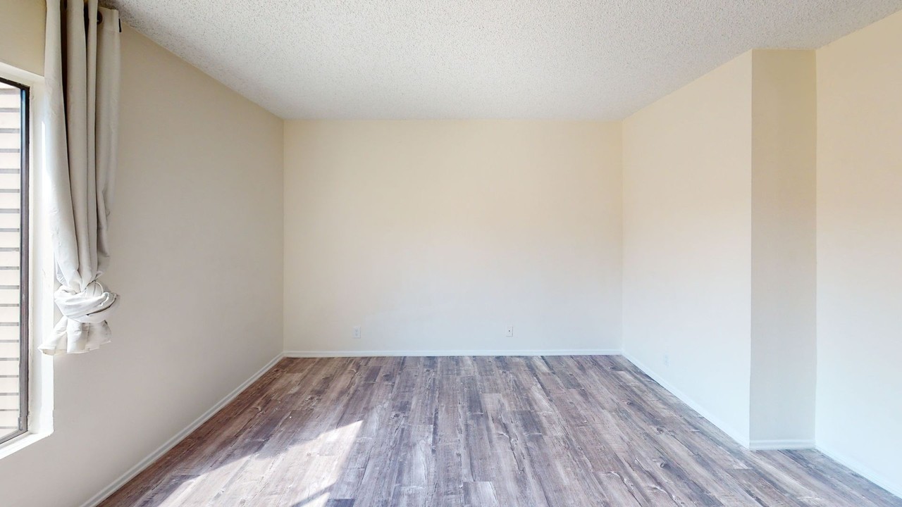 86 Country Mile Rd - Photo 4 of 17