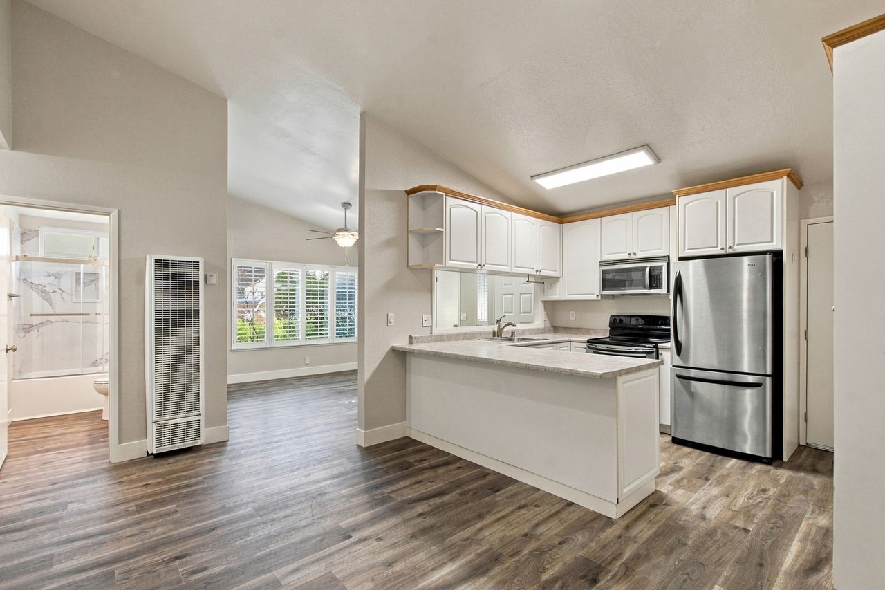 2681 Michelle Ct - Photo 7 of 21
