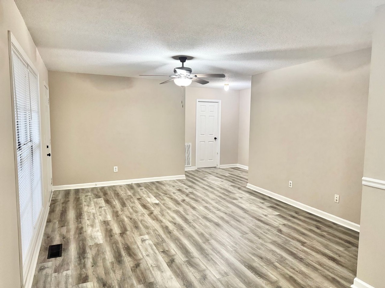214 Golden Pond Ave - Photo 3 of 34