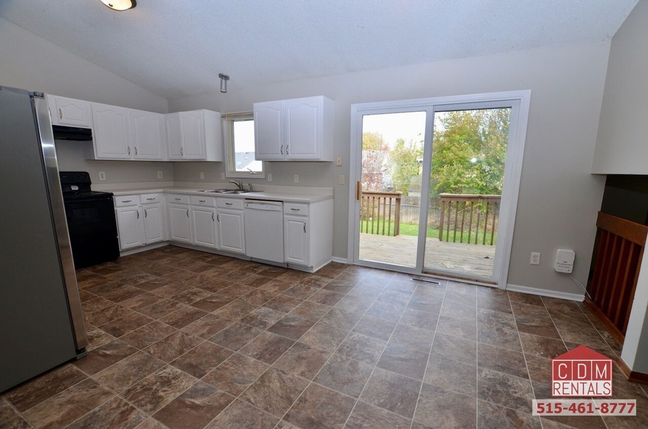 2929 Shadow Creek Ln - Photo 5 of 20