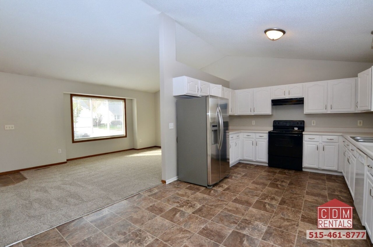 2929 Shadow Creek Ln - Photo 6 of 20