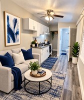 featured image of 811 E 9th St