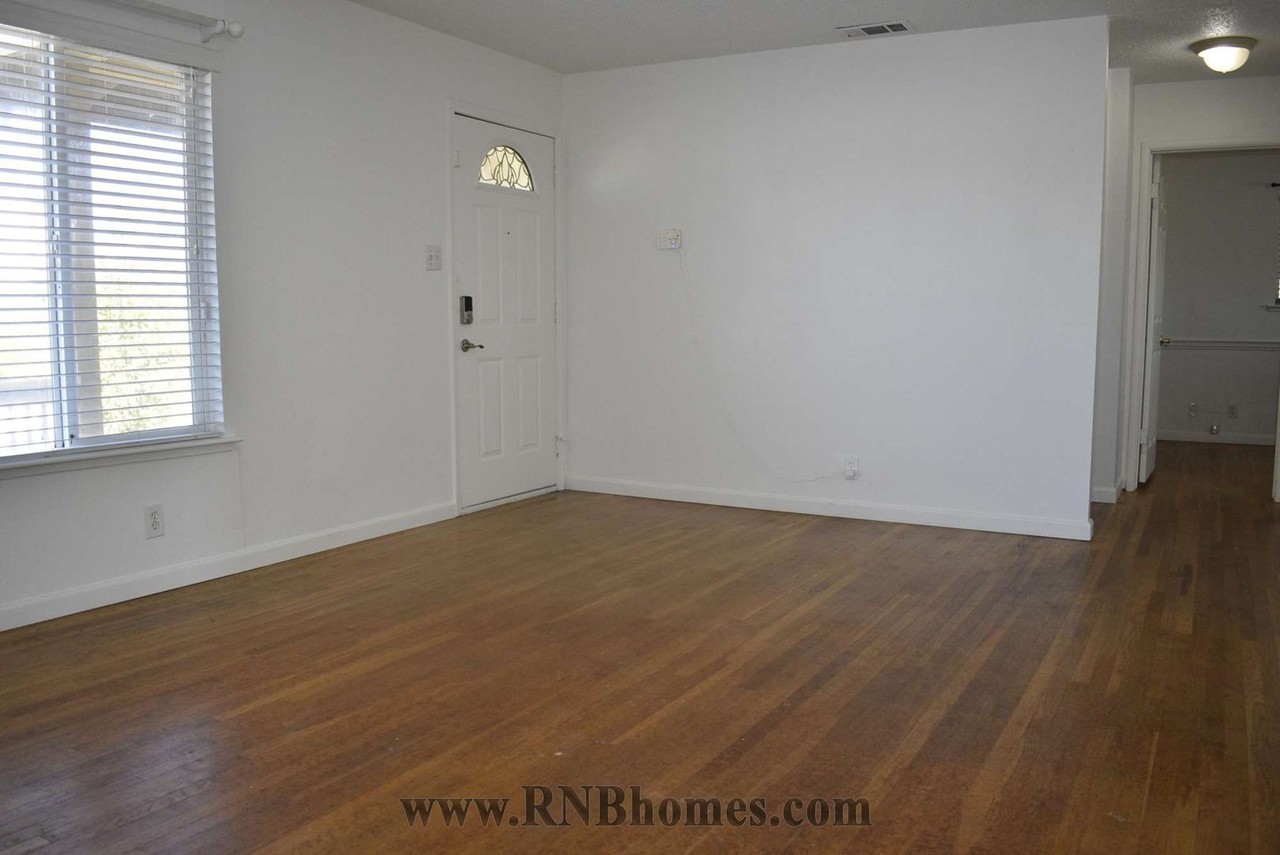 3463 Baseline Rd - Photo 2 of 19