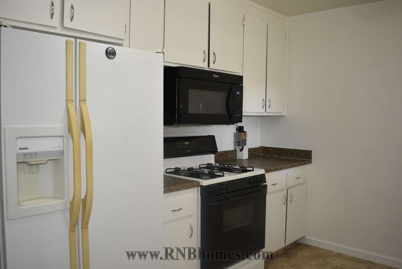 3463 Baseline Rd - Photo 6 of 19