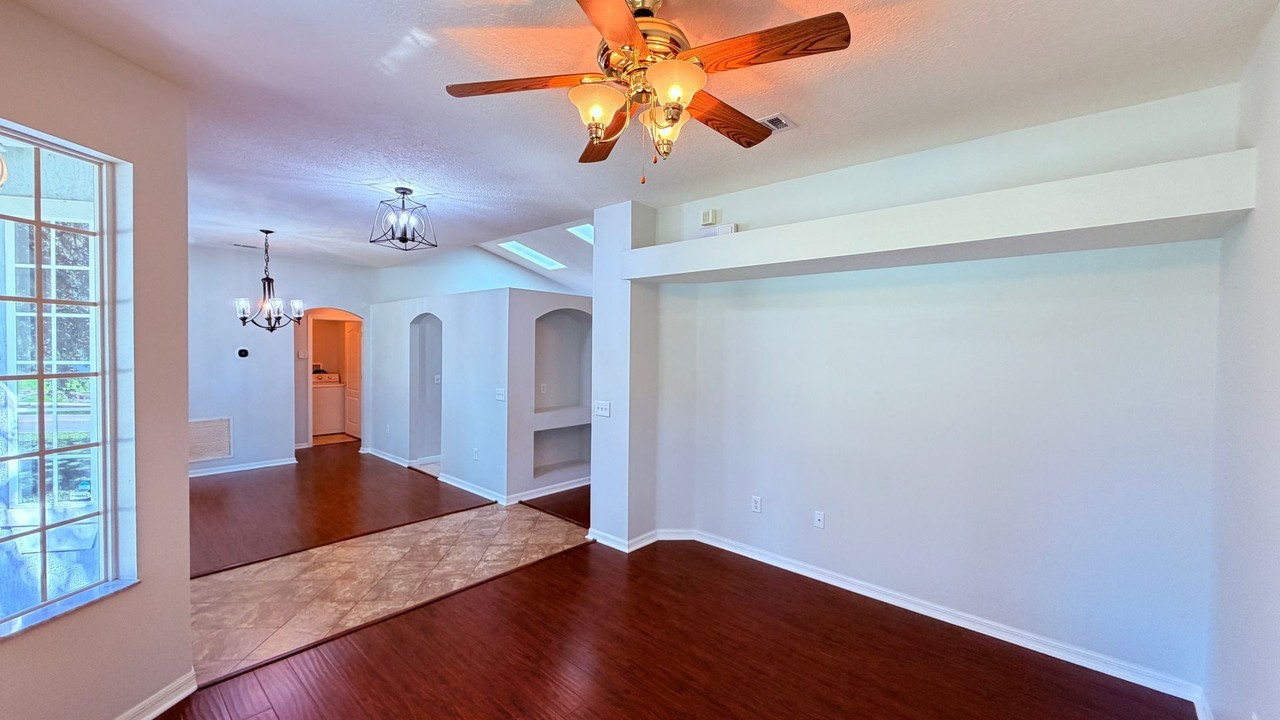 2570 Captain Dr - Photo 7 of 39