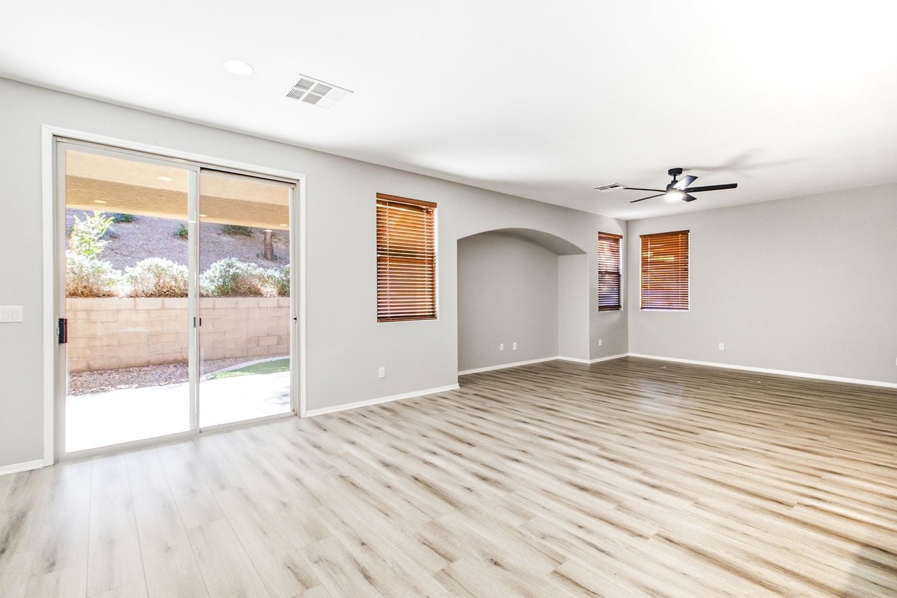 1221 Sonatina Dr - Photo 6 of 19