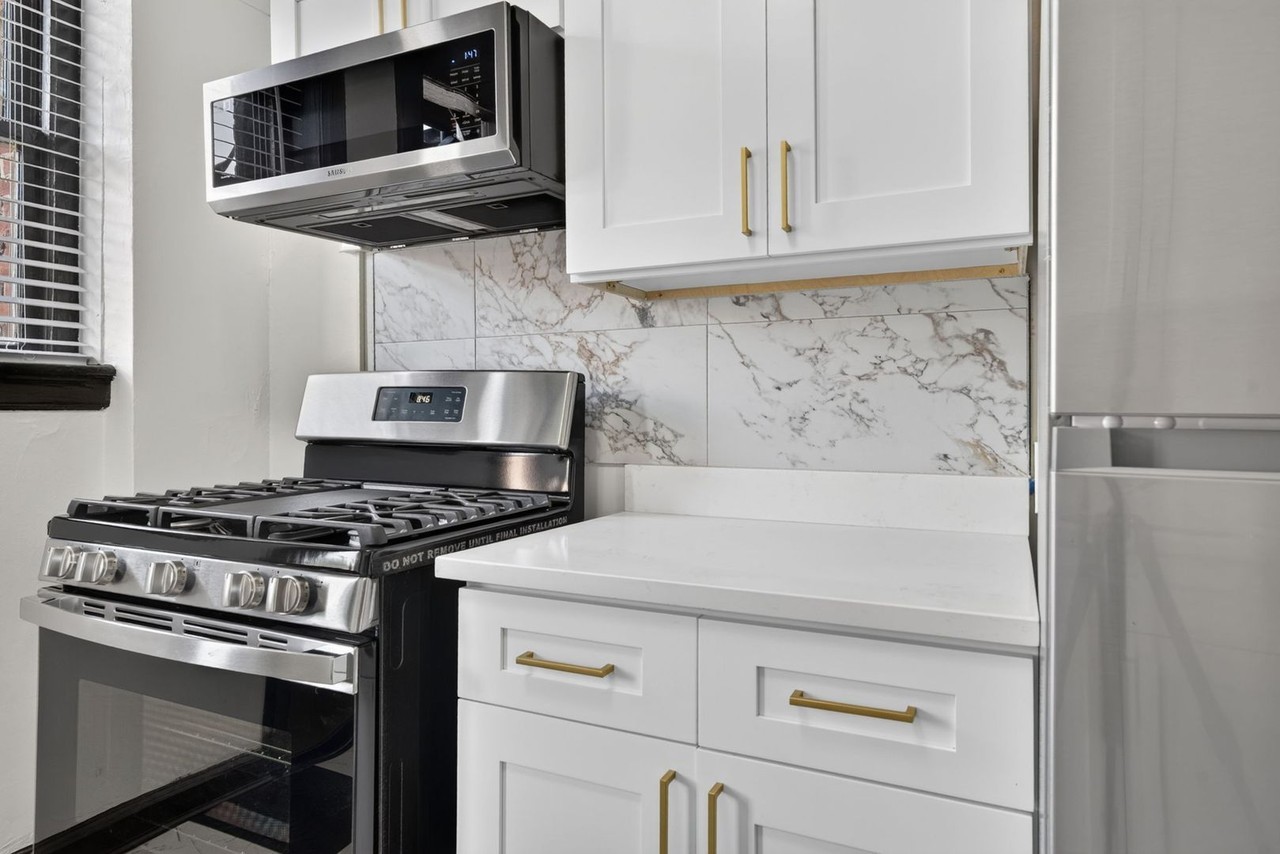 Baylor Apartments - Photo 5 of 12