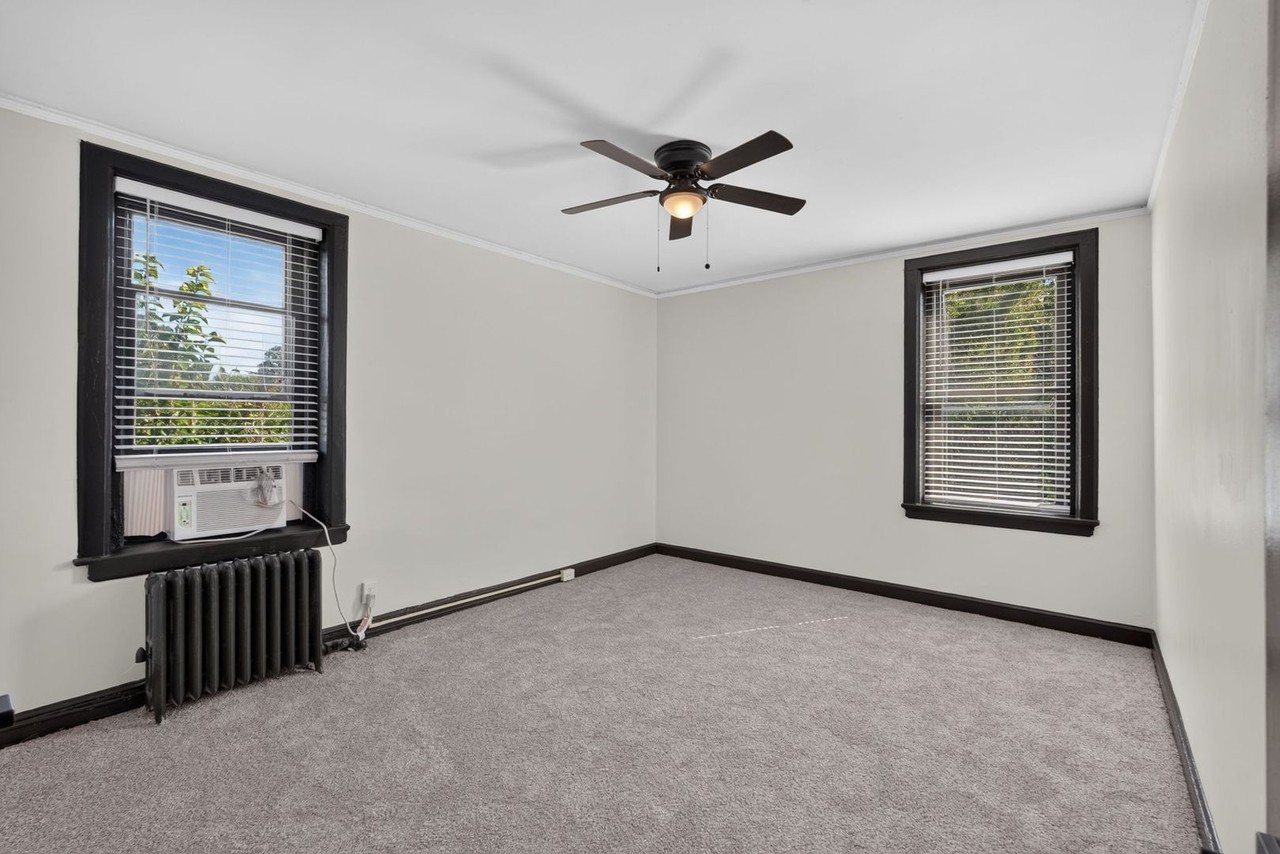 Baylor Apartments - Photo 7 of 12