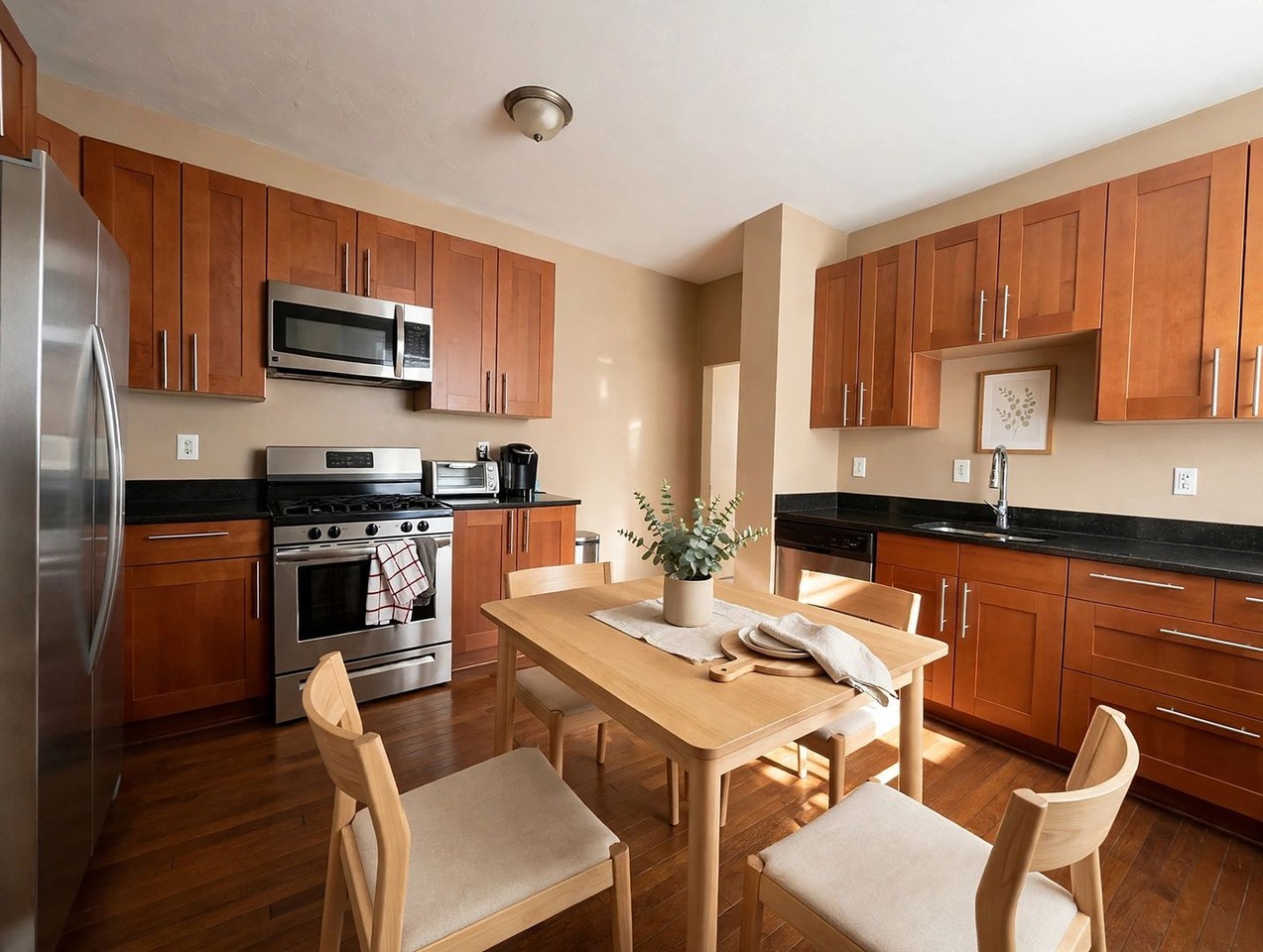 37 Glenville Ave - Photo 6 of 12